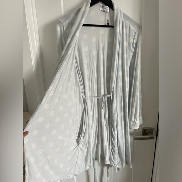 Polka dot robe - Picture 3 of 5